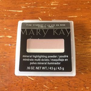 Pink stardust mineral highlighting powder